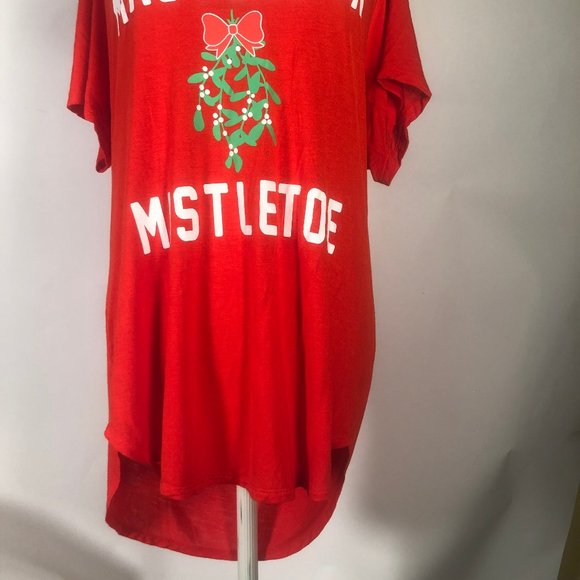 Fifth Sun Women Christmas Sleepshirt Master In Mistletoe Red Stretchy Graphic XL - Picture 2 of 6